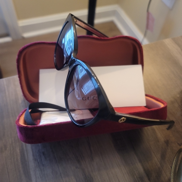Gucci women\'s Sunglasses GG0081SK 56mm main image 10